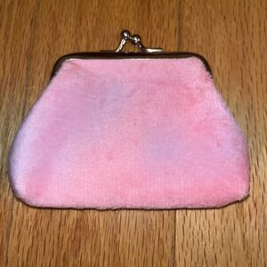 Stylish fluffy Pink kisslock coin purse.